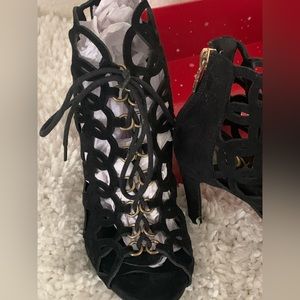 XOXO Black Suede String Sandals Size 6.5